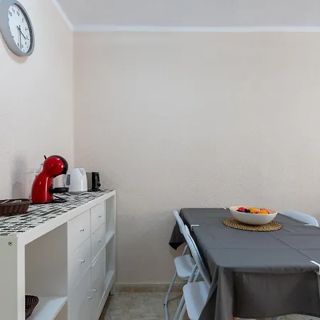 Great Location W 1 Bedroom Apartment *