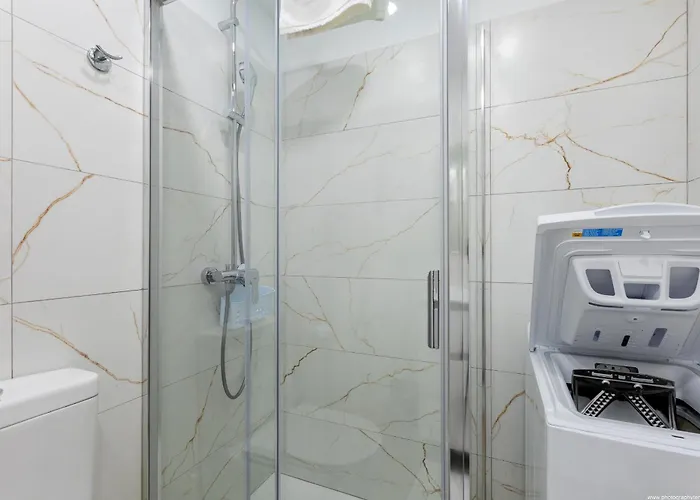 Great Location W 1 Bedroom * 阿德耶