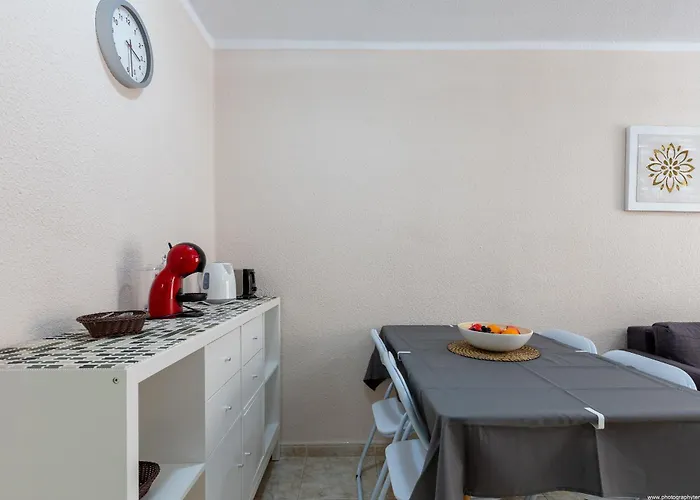 Great Location W 1 Bedroom Apartment *